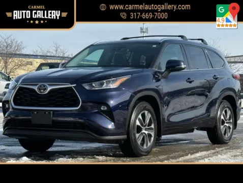 Blue 2020 Toyota Highlander XLE for sale in Carmel, IN