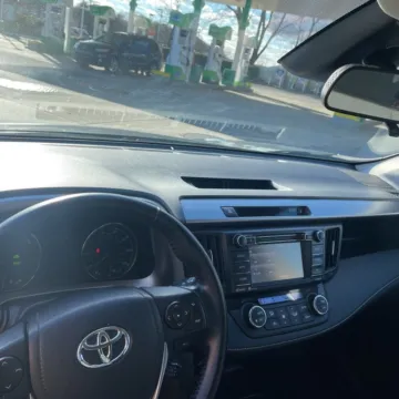 More photos of 2018 Toyota RAV4 Hybrid XLE at Carmel Auto Gallery, IN
