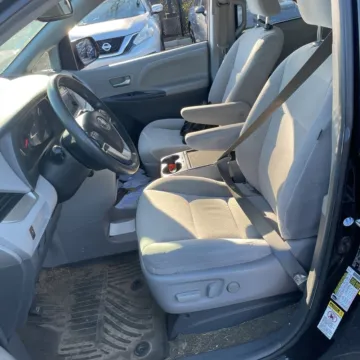 Photos of 2017 Toyota Sienna LE for sale in Carmel, IN at Carmel Auto Gallery