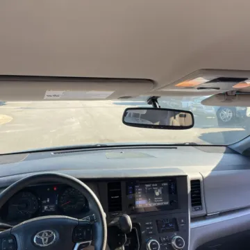 More photos of 2017 Toyota Sienna LE at Carmel Auto Gallery, IN