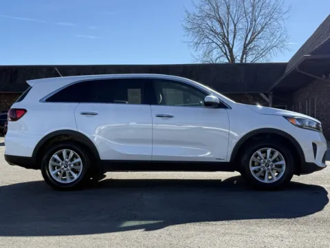 More photos of 2020 Kia Sorento LX at Carmel Auto Gallery, IN