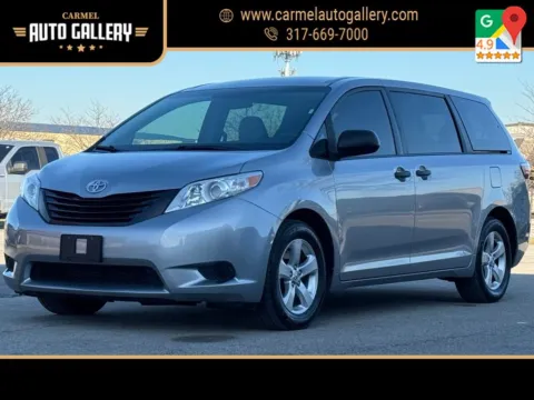 Silver 2017 Toyota Sienna L for sale in Carmel, IN