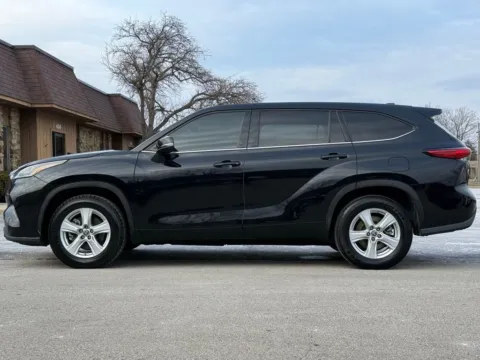 Photos of 2021 Toyota Highlander LE for sale in Carmel, IN at Carmel Auto Gallery