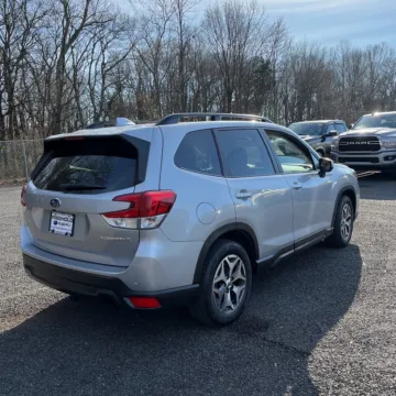More photos of 2019 Subaru Forester Premium at Carmel Auto Gallery, IN
