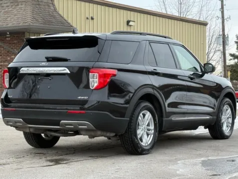 More photos of 2022 Ford Explorer XLT at Carmel Auto Gallery, IN