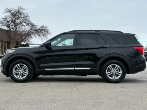 Photos of 2022 Ford Explorer XLT for sale in Carmel, IN at Carmel Auto Gallery