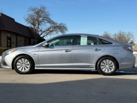 Photos of 2016 Hyundai Sonata Hybrid SE for sale in Carmel, IN at Carmel Auto Gallery
