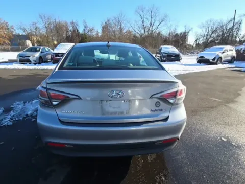Photos of 2016 Hyundai Sonata Hybrid SE for sale in Carmel, IN at Carmel Auto Gallery