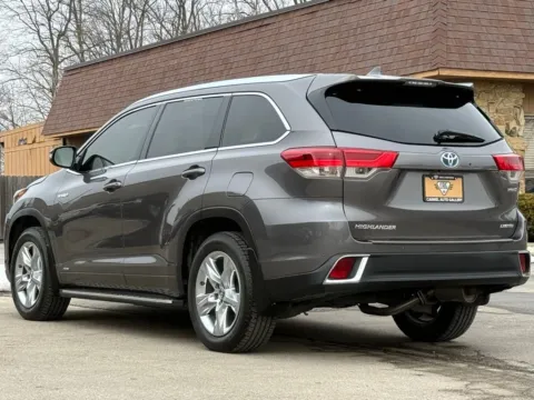Another view of 2018 Toyota Highlander Hybrid Limited for sale in Carmel, IN at Carmel Auto Gallery