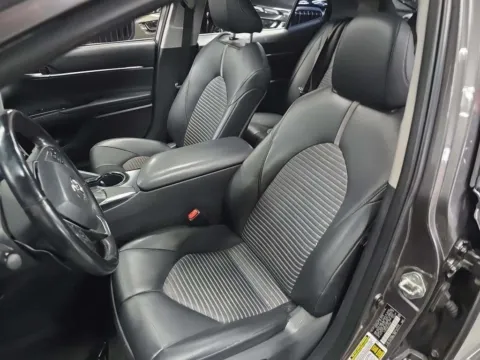 More photos of 2018 Toyota Camry SE at Carmel Auto Gallery, IN