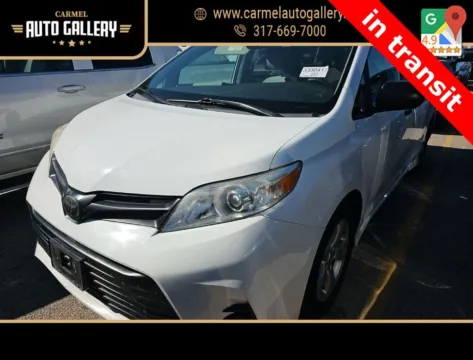 White 2020 Toyota Sienna L for sale in Carmel, IN
