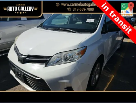 White 2020 Toyota Sienna L for sale in Carmel, IN