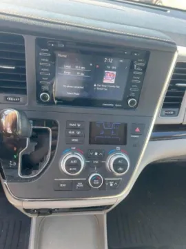 More photos of 2019 Toyota Sienna XLE at Carmel Auto Gallery, IN