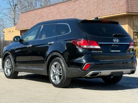 Another view of 2018 Hyundai Santa Fe SE Ultimate for sale in Carmel, IN at Carmel Auto Gallery
