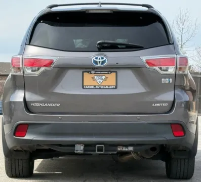 More photos of 2016 Toyota Highlander Hybrid Limited Platinum at Carmel Auto Gallery, IN