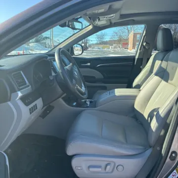 Photos of 2016 Toyota Highlander Hybrid Limited Platinum for sale in Carmel, IN at Carmel Auto Gallery