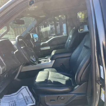 More photos of 2019 Ford F-150 Lariat at Carmel Auto Gallery, IN