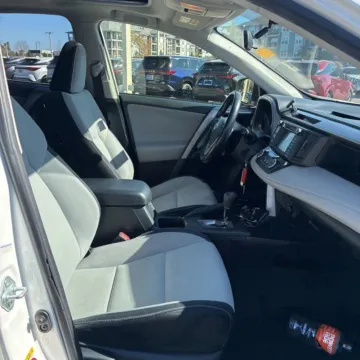 More photos of 2016 Toyota RAV4 XLE at Carmel Auto Gallery, IN