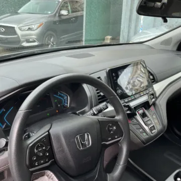 More photos of 2019 Honda Odyssey EX at Carmel Auto Gallery, IN