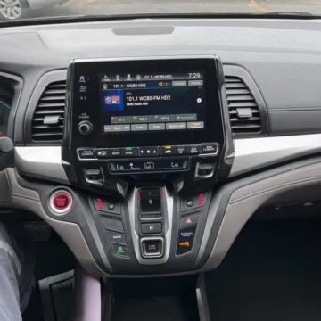 More photos of 2019 Honda Odyssey EX at Carmel Auto Gallery, IN