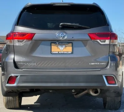 More photos of 2018 Toyota Highlander Limited at Carmel Auto Gallery, IN