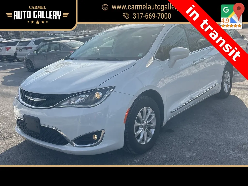White 2018 Chrysler Pacifica Touring L for sale in Carmel, IN