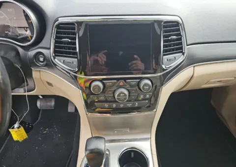 More photos of 2019 Jeep Grand Cherokee Limited at Carmel Auto Gallery, IN