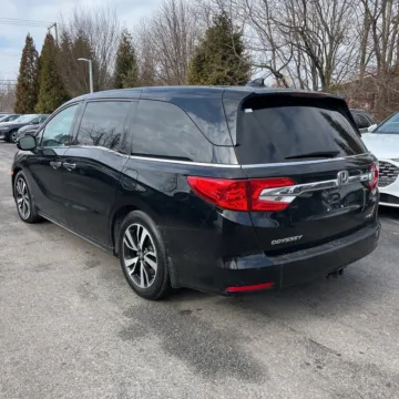 Photos of 2019 Honda Odyssey Elite for sale in Carmel, IN at Carmel Auto Gallery