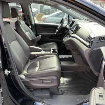 More photos of 2019 Honda Odyssey Elite at Carmel Auto Gallery, IN