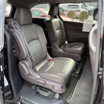 More photos of 2019 Honda Odyssey Elite at Carmel Auto Gallery, IN