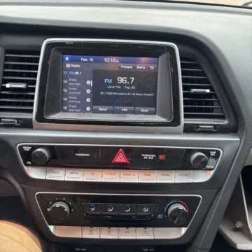 More photos of 2018 Hyundai Sonata SE at Carmel Auto Gallery, IN