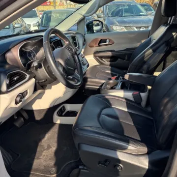 Photos of 2019 Chrysler Pacifica Touring L for sale in Carmel, IN at Carmel Auto Gallery