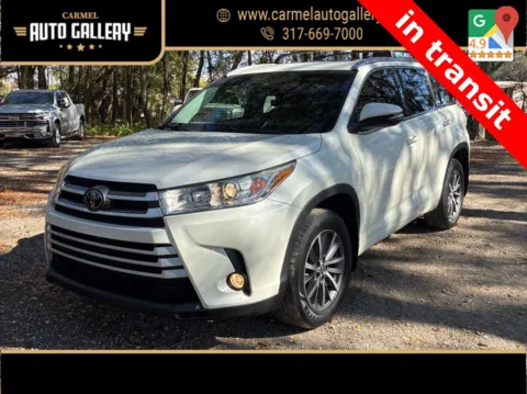 White 2018 Toyota Highlander XLE for sale in Carmel, IN