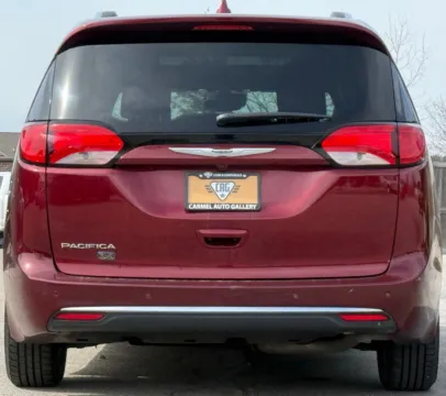 More photos of 2020 Chrysler Pacifica Touring L Plus at Carmel Auto Gallery, IN