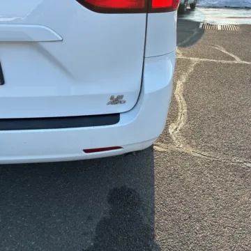 More photos of 2020 Toyota Sienna LE at Carmel Auto Gallery, IN