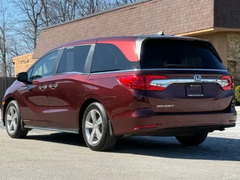 Another view of 2018 Honda Odyssey EX-L for sale in Carmel, IN at Carmel Auto Gallery