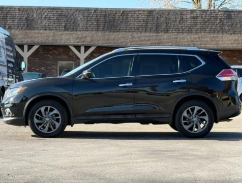 Photos of 2016 Nissan Rogue SL for sale in Carmel, IN at Carmel Auto Gallery