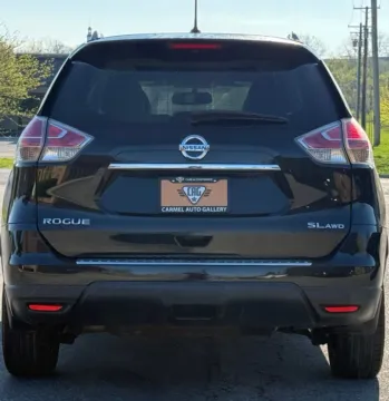 More photos of 2016 Nissan Rogue SL at Carmel Auto Gallery, IN
