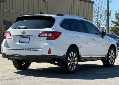 More photos of 2017 Subaru Outback 3.6R at Carmel Auto Gallery, IN