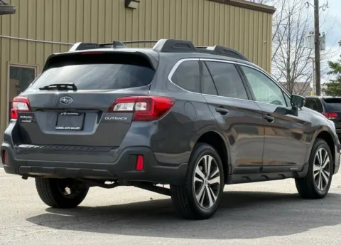 More photos of 2018 Subaru Outback 2.5i at Carmel Auto Gallery, IN