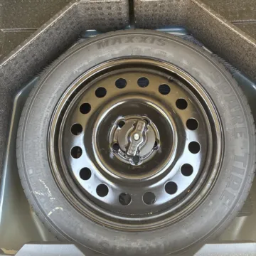 Another view of 2017 Ford Edge SEL for sale in Carmel, IN at Carmel Auto Gallery