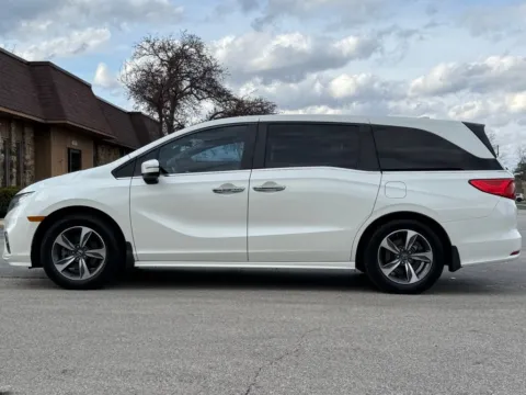 Photos of 2018 Honda Odyssey Touring for sale in Carmel, IN at Carmel Auto Gallery