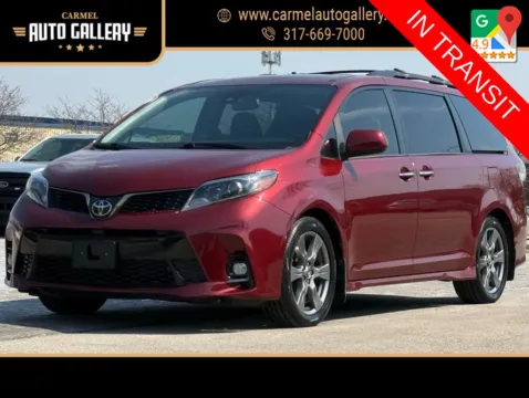 Red 2019 Toyota Sienna SE for sale in Carmel, IN