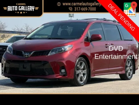 Red 2019 Toyota Sienna SE for sale in Carmel, IN