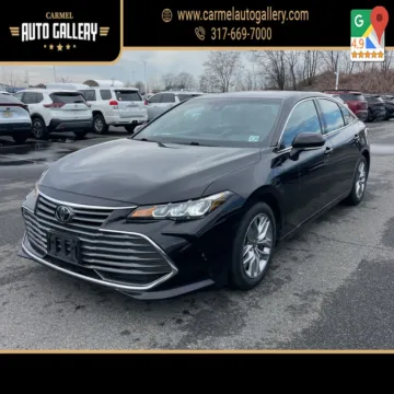 Black 2022 Toyota Avalon XLE for sale in Carmel, IN