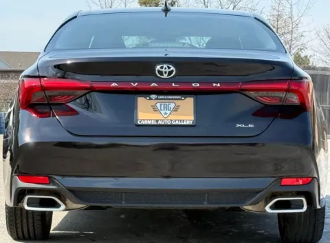 More photos of 2022 Toyota Avalon XLE at Carmel Auto Gallery, IN