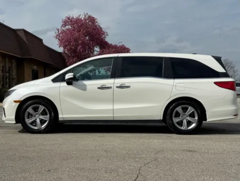 Photos of 2018 Honda Odyssey EX-L for sale in Carmel, IN at Carmel Auto Gallery