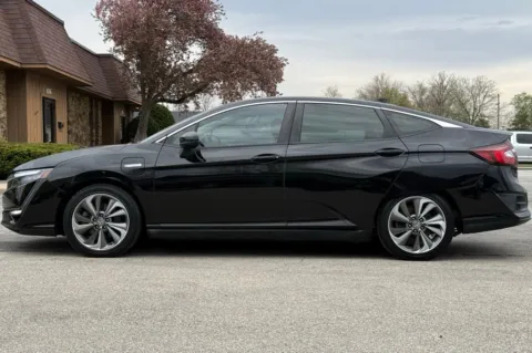 Photos of 2018 Honda Clarity Plug-In Hybrid for sale in Carmel, IN at Carmel Auto Gallery