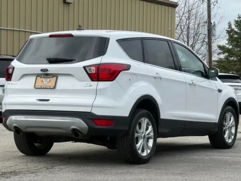 More photos of 2019 Ford Escape SE at Carmel Auto Gallery, IN