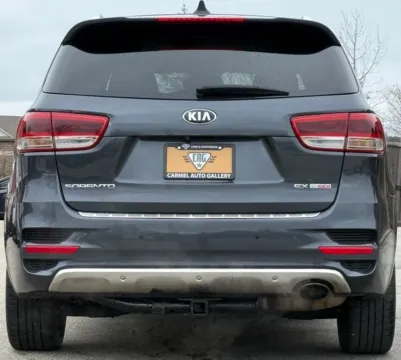 More photos of 2016 Kia Sorento SX Limited at Carmel Auto Gallery, IN